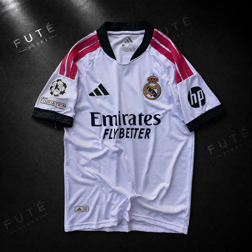 طقم ريال مدريد الأساسي